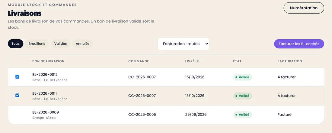 La liste des bons de livraison : deux bons validés d'un même client cochés, prêts à être facturés ensemble